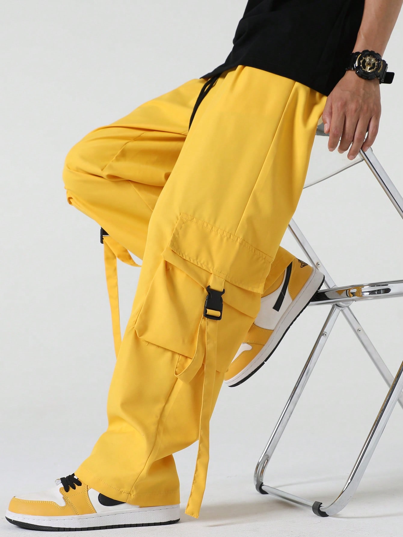 Guys Flap Pocket Side Drawstring Waist Cargo Pants