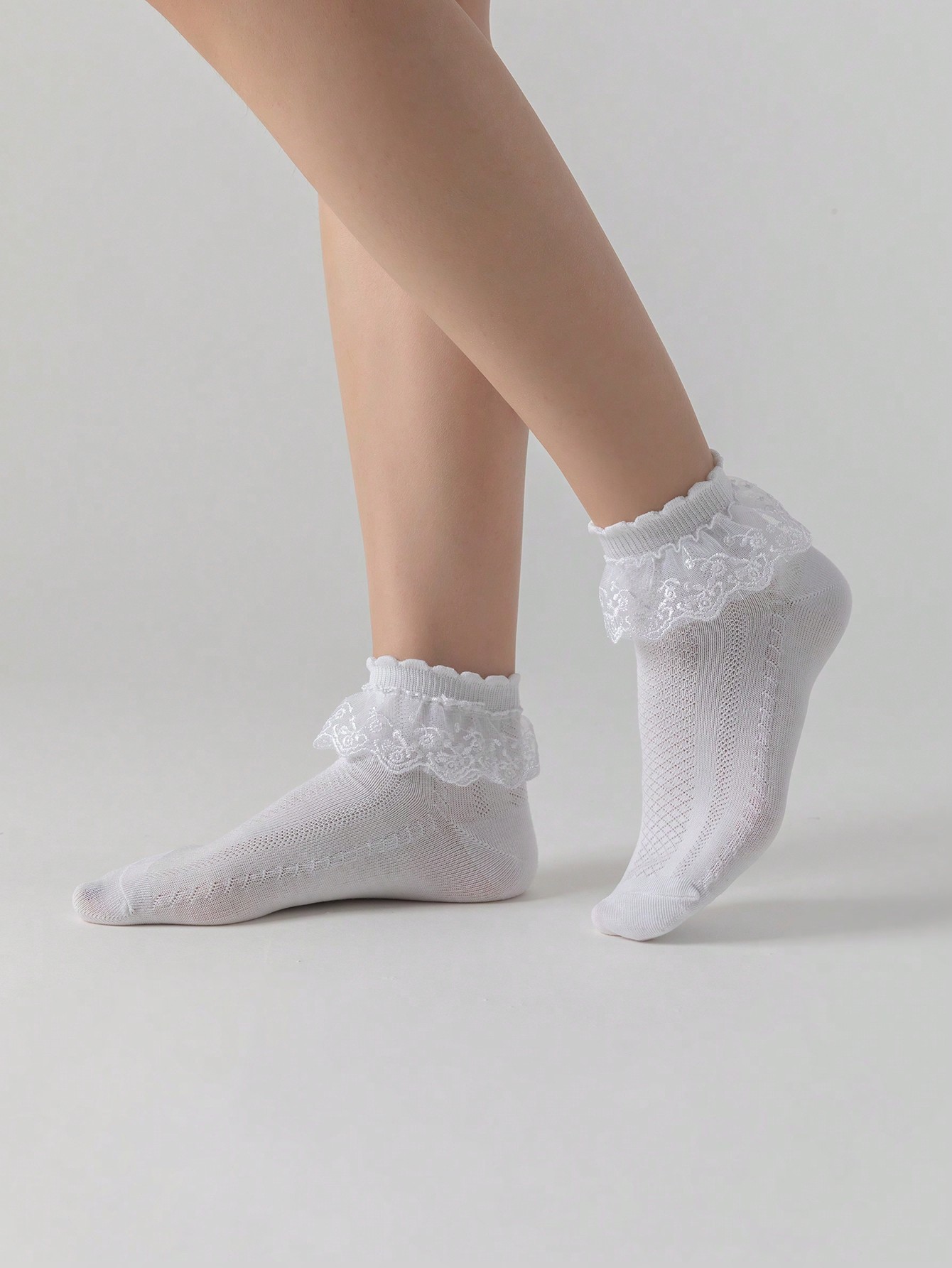 Fairycore Women's Solid Color Simple Lace Decor Mid-Calf Socks