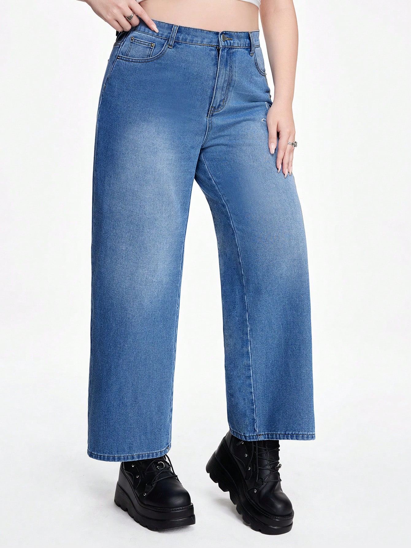Fairycore Plus Size Straight Cut Butterfly Embroidered Jeans