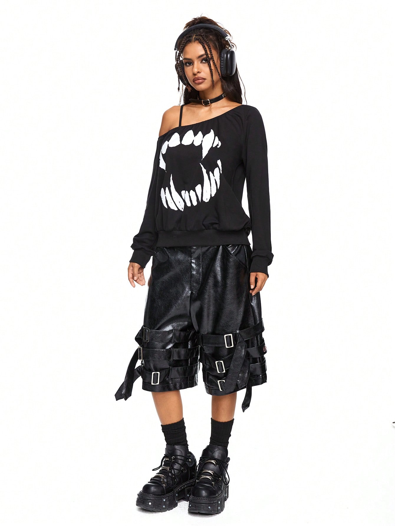 Goth Women Dark Gothic Style Oblique Shoulder Vampire Fang Print Loose Fit Long Sleeve Cotton Sweatshirt
