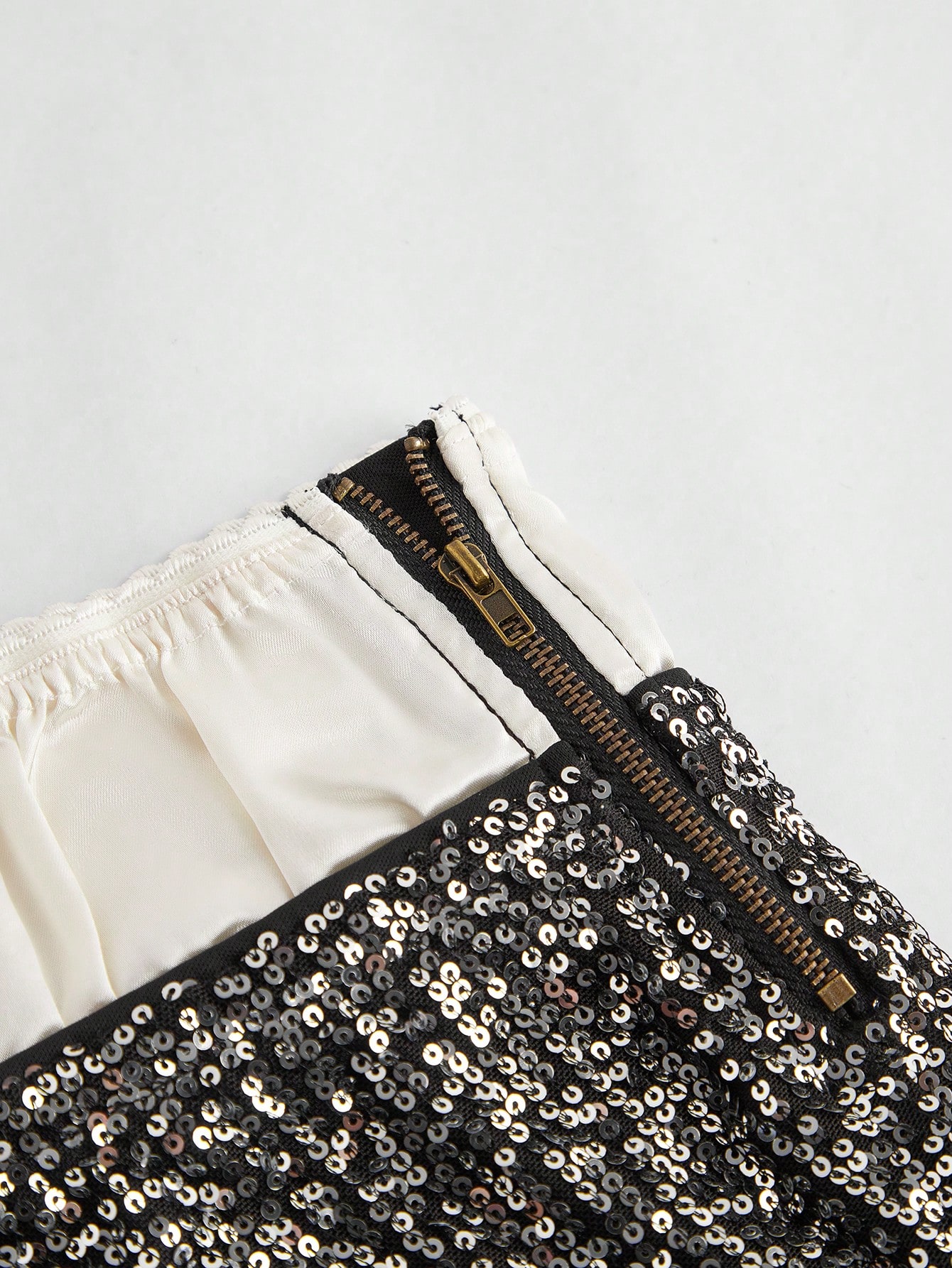 Grunge Punk Shibuya Girls Silver Sequin Ultra Low-Waist Skinny Women's Shorts, For Carnival